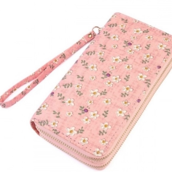 Riah Fashion Handbags - NWOT! Floral Print Wallet